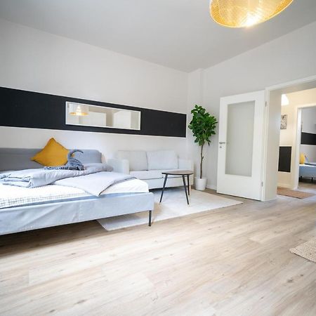 Fullhouse - Zwickau - L96 - Smarttv - Nespresso - 2 Queensize Beds Buitenkant foto