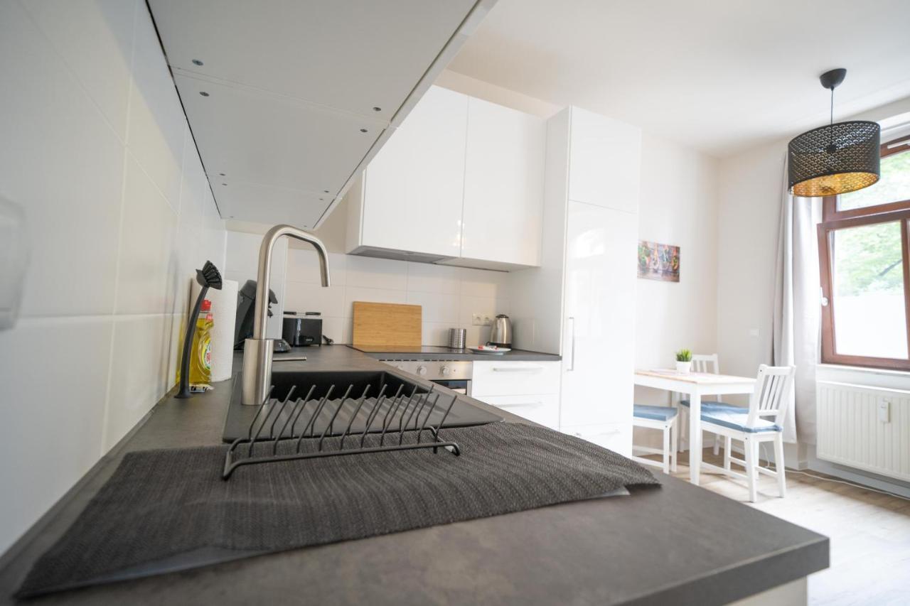 Fullhouse - Zwickau - L96 - Smarttv - Nespresso - 2 Queensize Beds Buitenkant foto