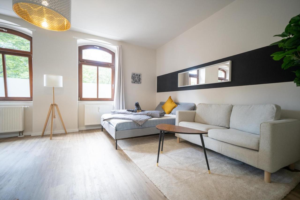 Fullhouse - Zwickau - L96 - Smarttv - Nespresso - 2 Queensize Beds Buitenkant foto