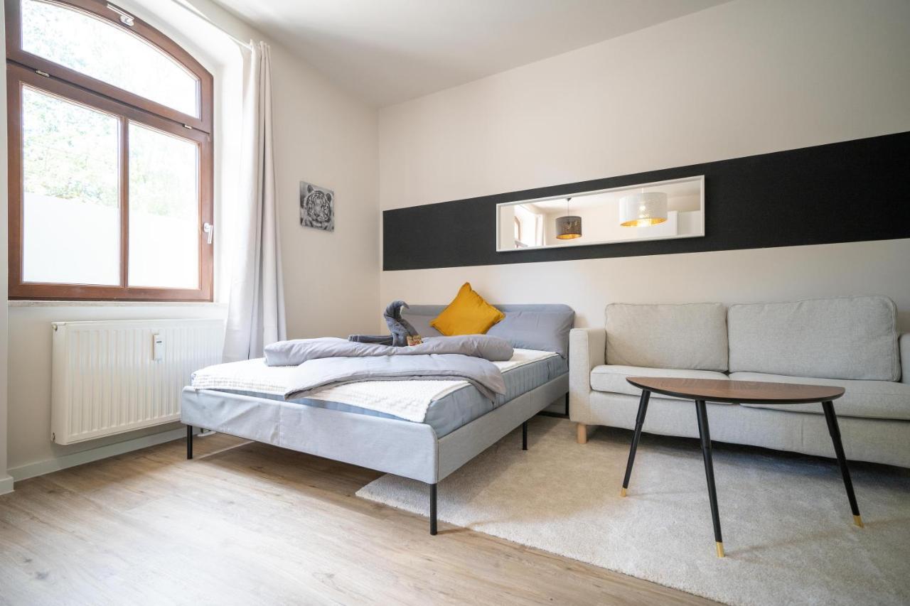 Fullhouse - Zwickau - L96 - Smarttv - Nespresso - 2 Queensize Beds Buitenkant foto